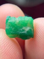 3.40ct Swat Emerald Crystal – Untreated Hexagonal Gemstone - Image 3