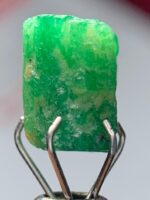 3.40ct Swat Emerald Crystal – Untreated Hexagonal Gemstone - Image 4