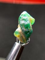 8.43-Carat Swat Emerald Crystal: Raw Gemstone - Image 5