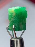 3.40ct Swat Emerald Crystal – Untreated Hexagonal Gemstone - Image 8