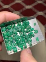 55.30ct Swat Emerald Rough Gemstone: Uncut Crystal - Image 9