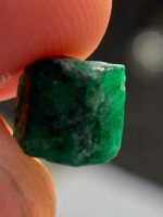 Pure Swat Beauty: 3.33ct Emerald Crystal with Natural Charm - Image 7