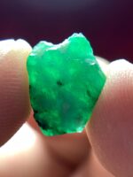 4.30ct Swat Emerald Crystal – Compact and Vibrant Natural Gem - Image 4