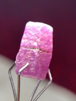 Exploring the Beauty of a 5.325ct African Ruby Crystal: 10.53 x 6.52 x 5.61mm - Image 5