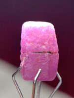 Exploring the Beauty of a 5.325ct African Ruby Crystal: 10.53 x 6.52 x 5.61mm - Image 6