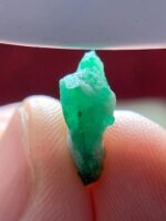 4.30ct Swat Emerald Crystal – Compact and Vibrant Natural Gem - Image 9