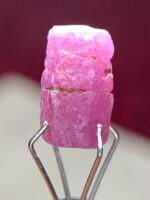Exploring the Beauty of a 5.325ct African Ruby Crystal: 10.53 x 6.52 x 5.61mm - Image 9