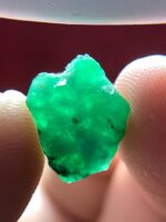 4.30ct Swat Emerald Crystal – Compact and Vibrant Natural Gem - Image 10