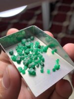 20.90 ct Swat Emerald Rough Lot – Natural Green Crystals from Pakistan’s Emerald Valley - Image 7