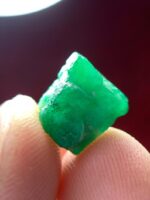 Majestic 7.10ct Swat Emerald Crystal – A Rare Natural Gem from Pakistan's Gemstone Capital - Image 3