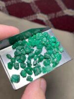 Rare Swat Emerald: 49.35ct Rough with Exceptional Character - Image 3