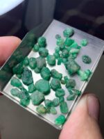 Majestic 41.25 ct Swat Emerald Rough – A Natural Masterpiece from Pakistan - Image 5