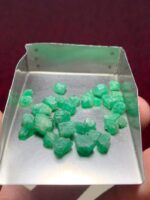 26.55ct Swat Emerald Rough Lot: Fine-Grade Natural Crystals for Cutting & Collecting - Image 7