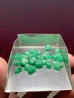 26.55ct Swat Emerald Rough Lot: Fine-Grade Natural Crystals for Cutting & Collecting - Image 8