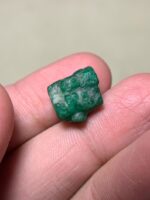 11.76 ct Swat Emerald Crystal – Striking Form and Vibrant Green - Image 5