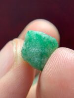 6.45 ct Swat Emerald Crystal – Small Natural Gem with Vibrant Hue - Image 6