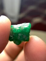 11.76 ct Swat Emerald Crystal – Striking Form and Vibrant Green - Image 6