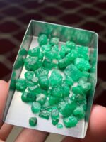 Majestic and Raw: 61.95 Carat Swat Emerald Rough Lot - Image 9