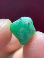 6.45 ct Swat Emerald Crystal – Small Natural Gem with Vibrant Hue - Image 10