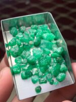 Majestic and Raw: 61.95 Carat Swat Emerald Rough Lot - Image 10