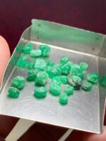 25.90ct Swat Emerald Rough Lot: Compact Natural Crystals with Rich Color - Image 2