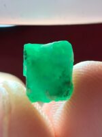 Swat Valley Gem: 4.55ct Emerald Crystal with Natural Elegance - Image 3
