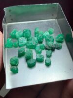 25.90ct Swat Emerald Rough Lot: Compact Natural Crystals with Rich Color - Image 4