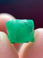 Swat Valley Gem: 4.55ct Emerald Crystal with Natural Elegance - Image 7