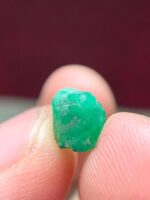 Swat Valley Gem: 4.55ct Emerald Crystal with Natural Elegance - Image 10