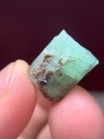 Discovering the Beauty of a 12.00 ct Emerald Crystal from Laghman - Image 3