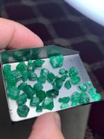 A Statement in Green: 42.69 Carat Swat Emerald Rough Lot - Image 6