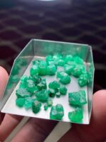 A Statement in Green: 42.69 Carat Swat Emerald Rough Lot - Image 7
