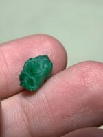 3.42ct Swat Emerald Crystal – Elongated Natural Green Gem from Pakistan - Image 3
