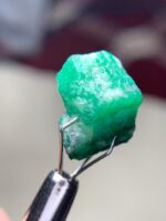11.69 ct Swat Emerald Crystal – Rich Green and Well-Formed - Image 4