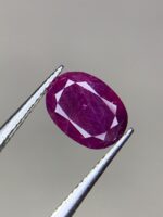 1.75ct Natural Afghan Ruby: Oval-Cut Gemstone Spotlight - Image 5