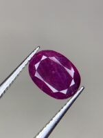 1.75ct Natural Afghan Ruby: Oval-Cut Gemstone Spotlight - Image 6