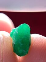 2.95ct Swat Emerald Crystal: Untreated Elegance in Pure Green - Image 9