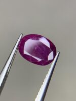1.75ct Natural Afghan Ruby: Oval-Cut Gemstone Spotlight - Image 9