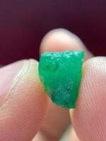 2.95ct Swat Emerald Crystal: Untreated Elegance in Pure Green - Image 10