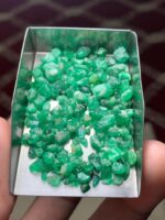 Exceptional 59.80 ct Emerald Rough from Swat - Image 10