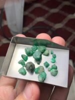 Discovering the Beauty of Swat Emeralds: A 34.40 ct Rough Lot from Pakistan - Image 3