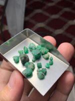 Discovering the Beauty of Swat Emeralds: A 34.40 ct Rough Lot from Pakistan - Image 4