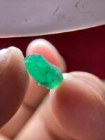 A Glimpse into Swat’s Green: 2.04 ct Emerald Crystal (10.49 × 5.50 × 5.97 mm) - Image 4