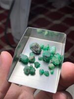 Discovering the Beauty of Swat Emeralds: A 34.40 ct Rough Lot from Pakistan - Image 7