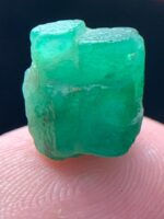 5.22ct Swat Emerald Crystal: A Near-Cubic Natural Gemstone with Striking Symmetry - Image 7