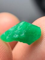 2.07ct Swat Emerald Crystal – Slender, Untouched Beauty in Vivid Green - Image 3