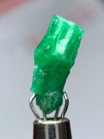 2.07ct Swat Emerald Crystal – Slender, Untouched Beauty in Vivid Green - Image 7