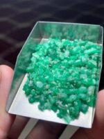 Exploring a 53.13-Carat Emerald Rough Lot from Swat - Image 10