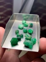 Exquisite 25.65 ct Swat Emerald Rough – A Rare Treasure from Pakistan - Image 11