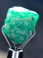 Exceptional 8.22ct Swat Emerald Crystal – Natural Beauty from Pakistan - Image 2
